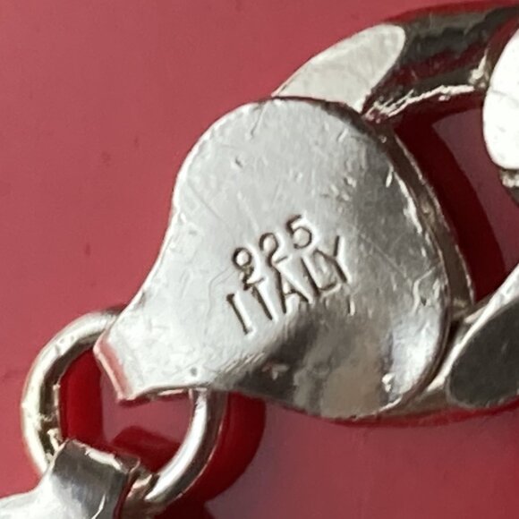 COPY-  Large Italian curb link bracelet in gleaming sterling silver - Picture 4 of 5